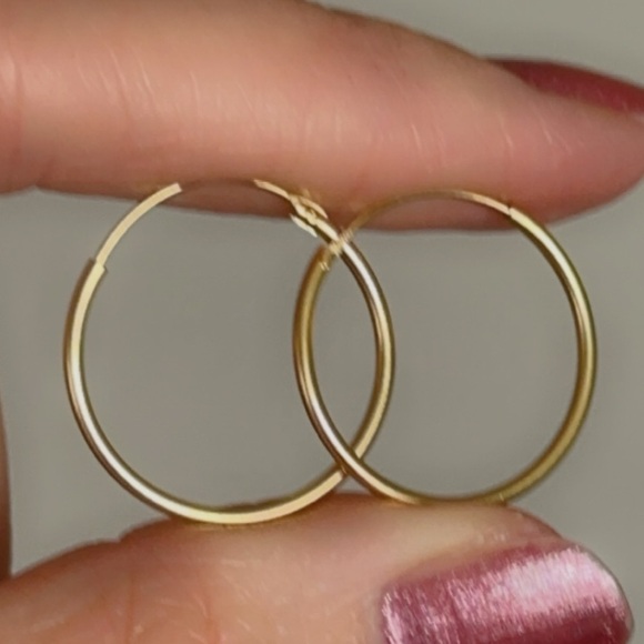 14k Gold Vermeil Classic Gold Hoops 20mm - Picture 4 of 10